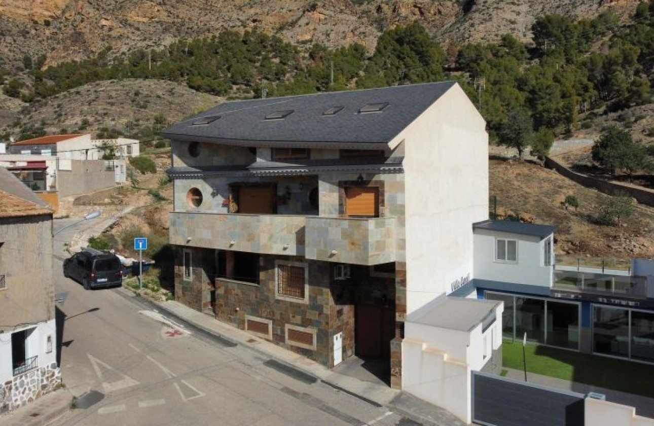 Reventa - Chalet Independiente - Redován