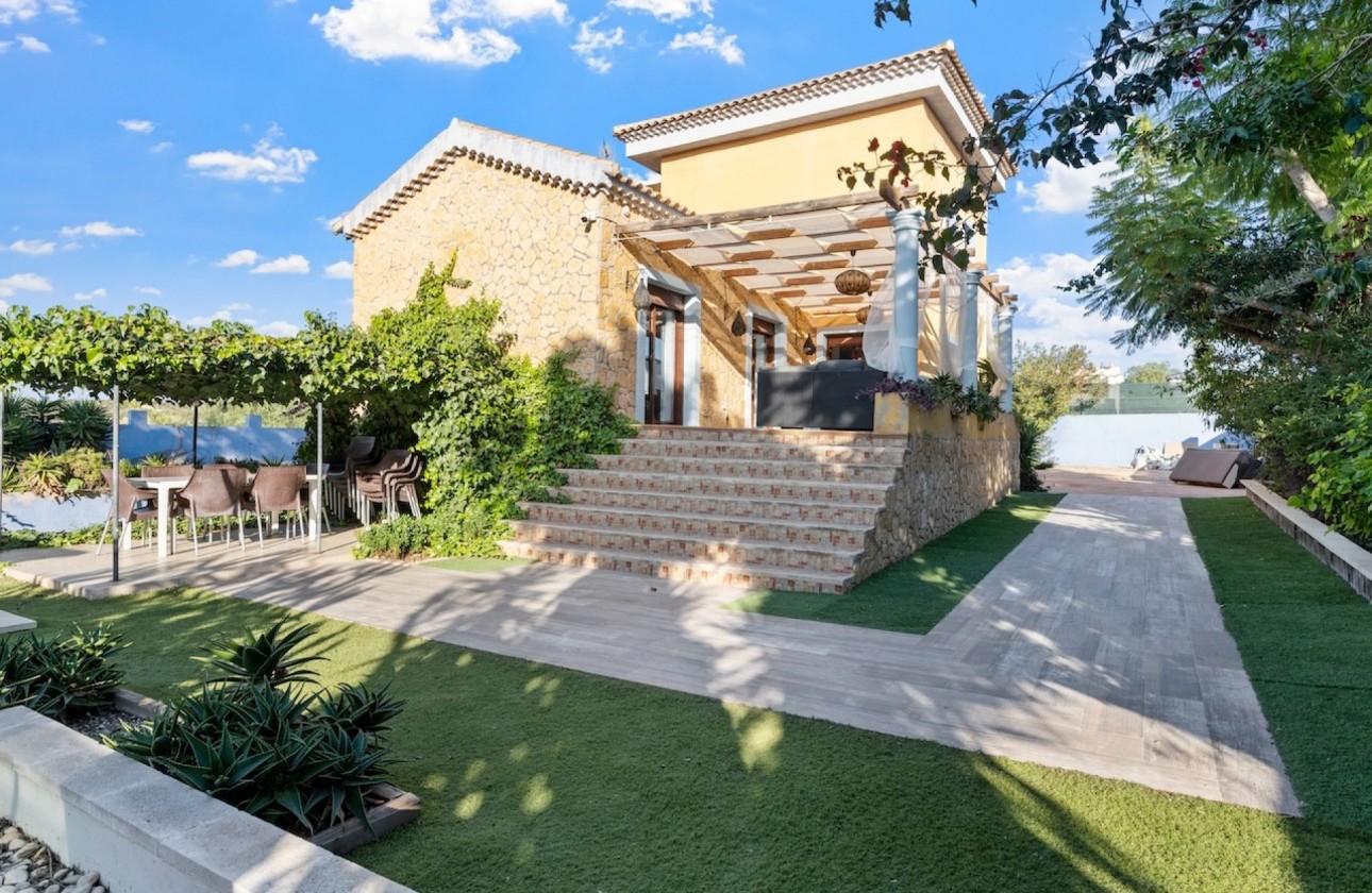 Reventa - Chalet Independiente - Santa Pola - El Poble Llevanti