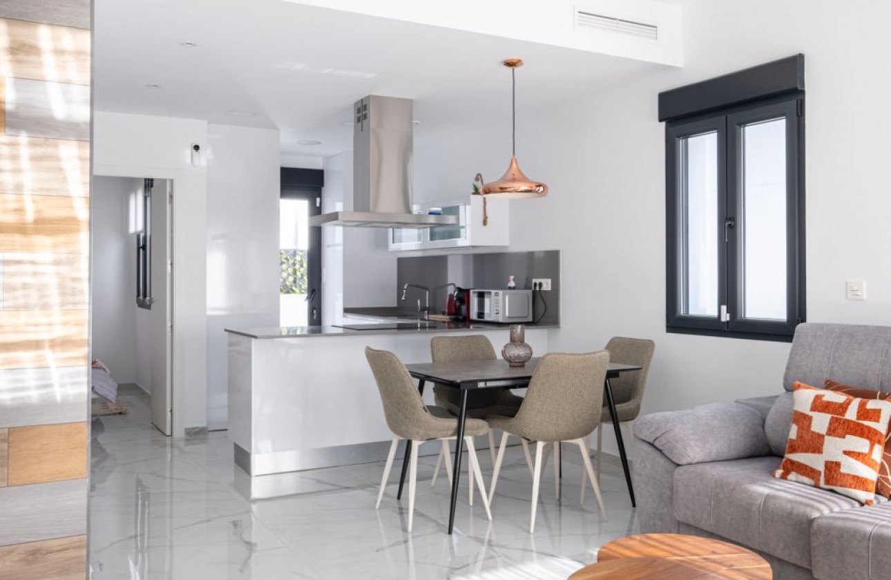 Reventa - Chalet Independiente - Torrevieja