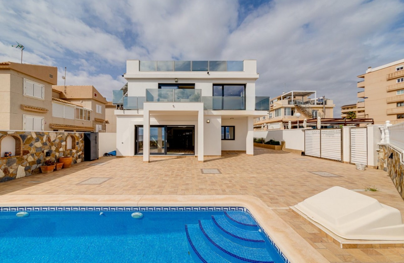Reventa - Chalet Independiente - Torrevieja