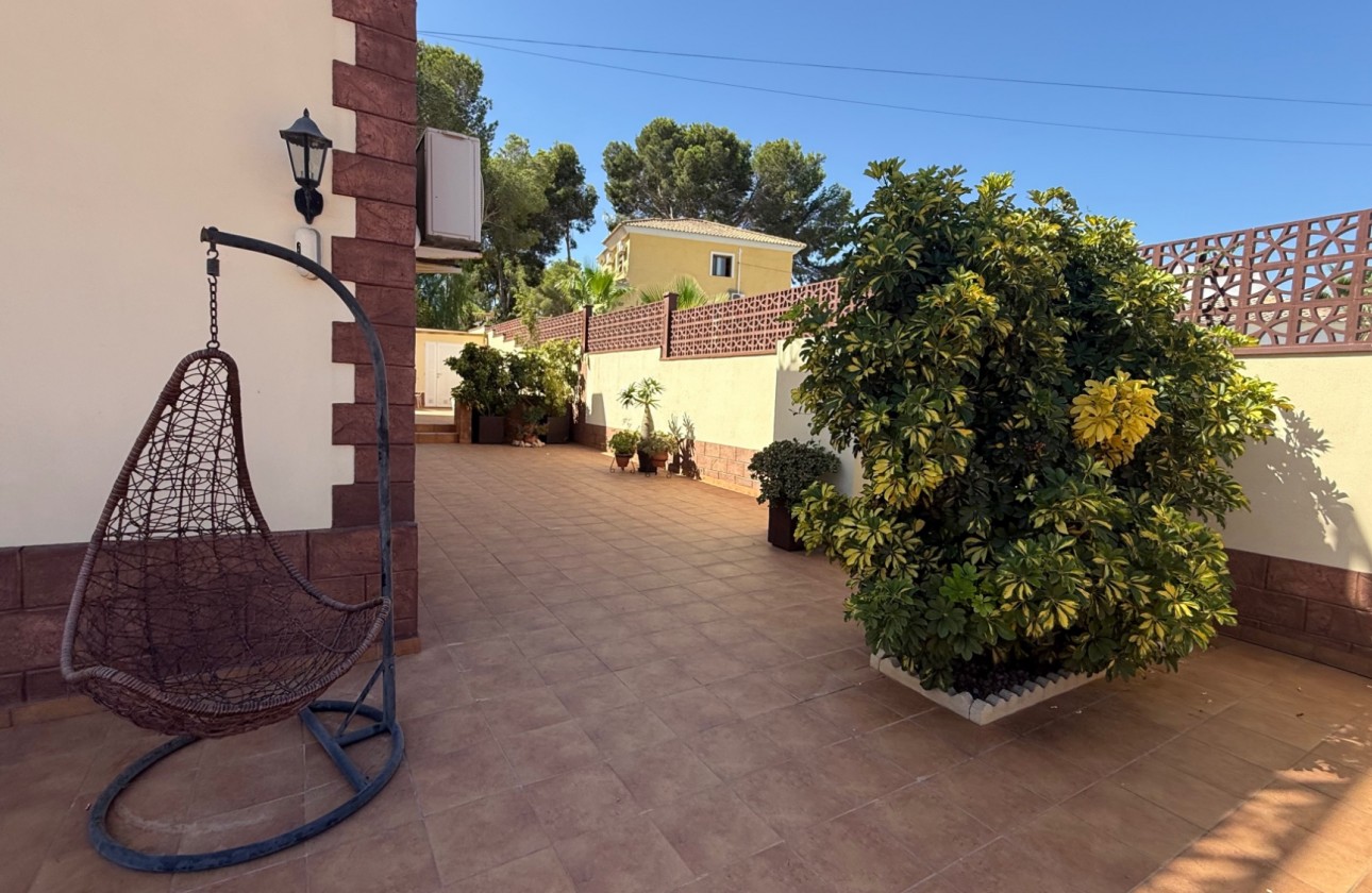 Reventa - Chalet Independiente - Torrevieja