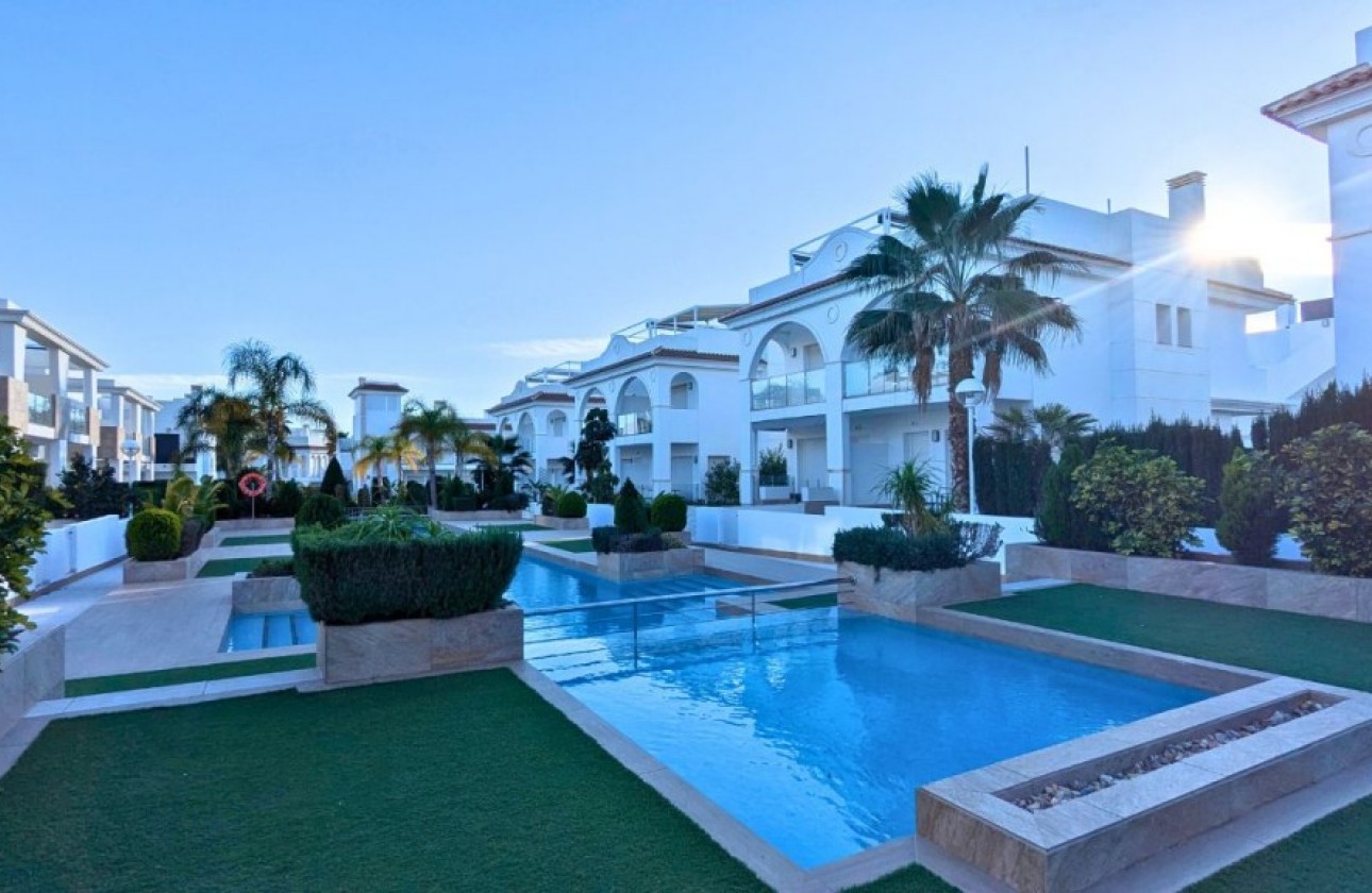 Reventa - Chalet Pareado - Ciudad Quesada