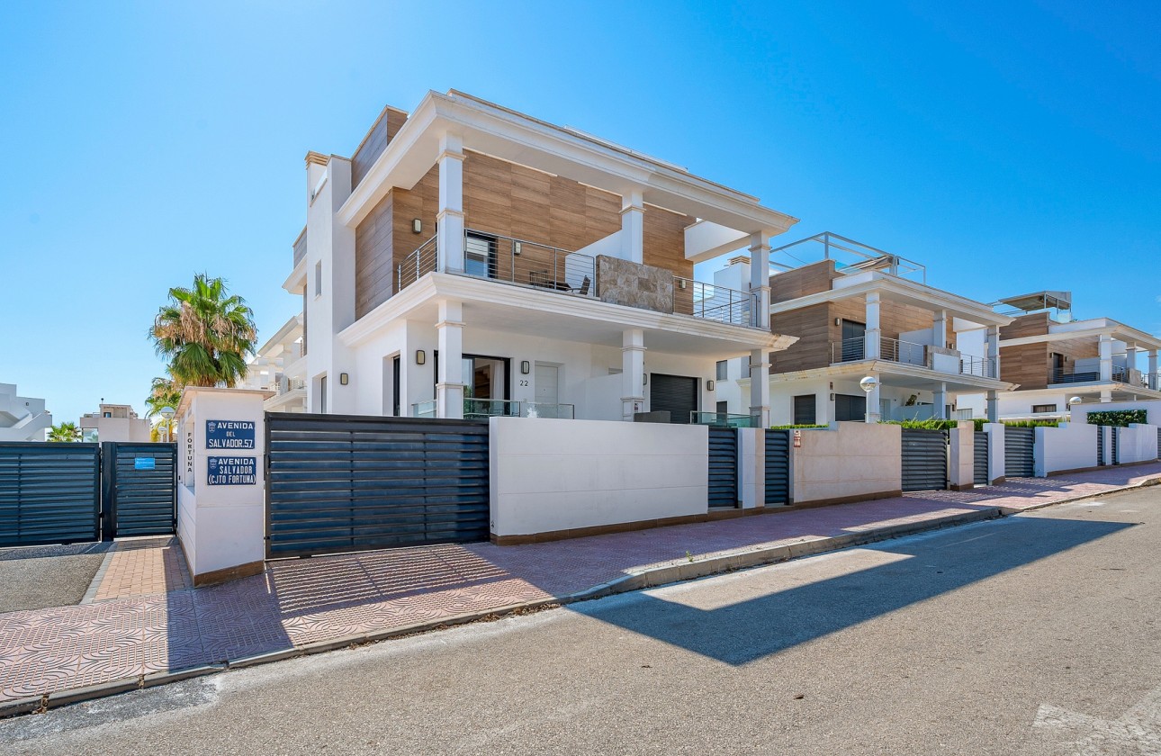 Reventa - Chalet Pareado - Ciudad Quesada