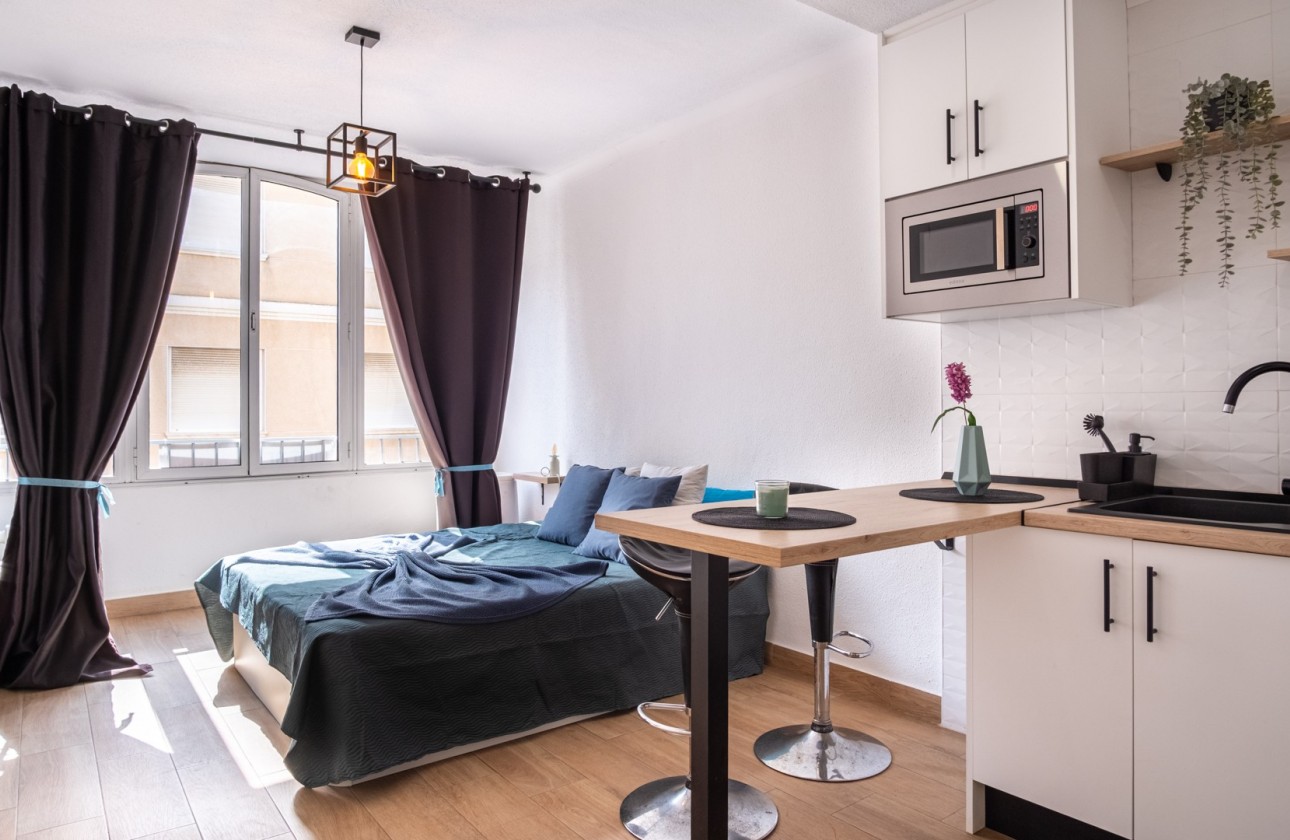 Reventa - Studio - Torrevieja