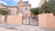 Semi Detached Villa - Herverkoop - Orihuela Costa - MOVE-67