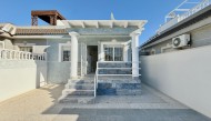 Semi Detached Villa - Wiederverkauf - Torrevieja - CV-11641