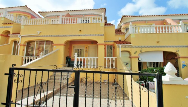 Stadthaus - Wiederverkauf - Orihuela Costa - Villamartín