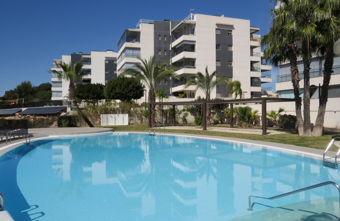 Videresalg - Apartment - Orihuela Costa - Villamartín