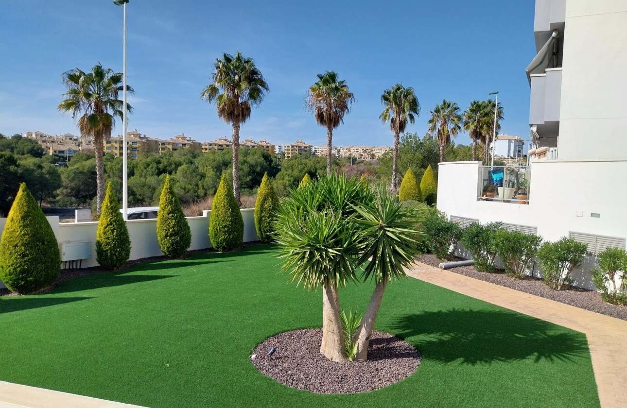 Videresalg - Apartment - Orihuela Costa - Villamartín