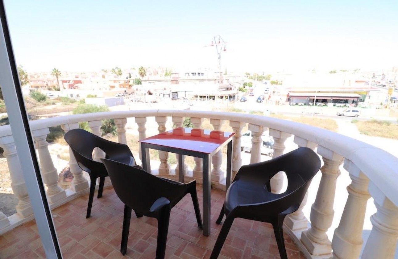 Videresalg - Apartment - Orihuela Costa - Villamartín