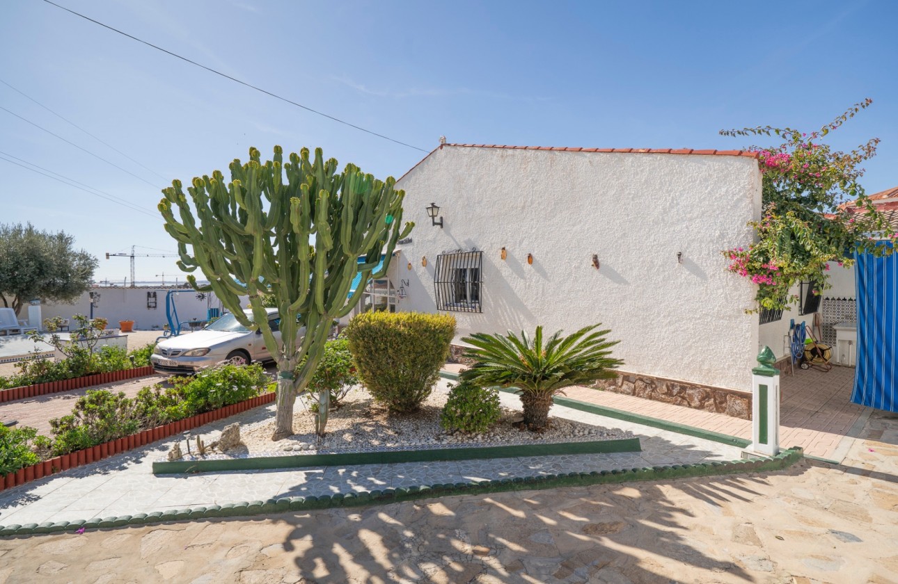 Videresalg - Detached Villa - Ciudad Quesada