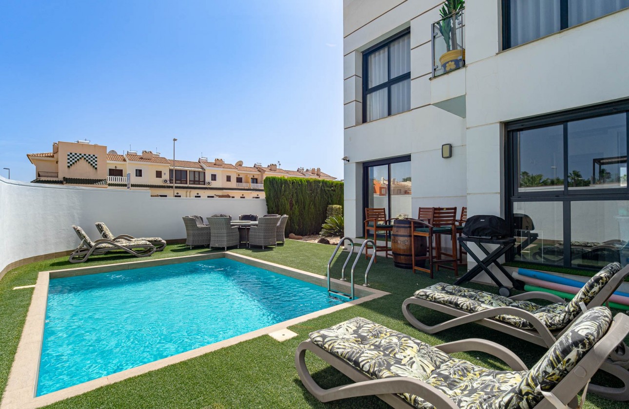 Videresalg - Detached Villa - Ciudad Quesada