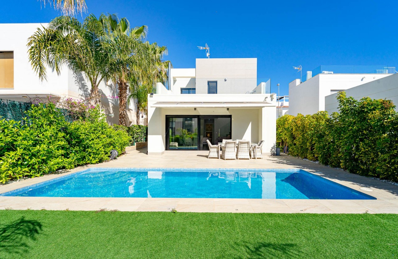 Videresalg - Detached Villa - Ciudad Quesada