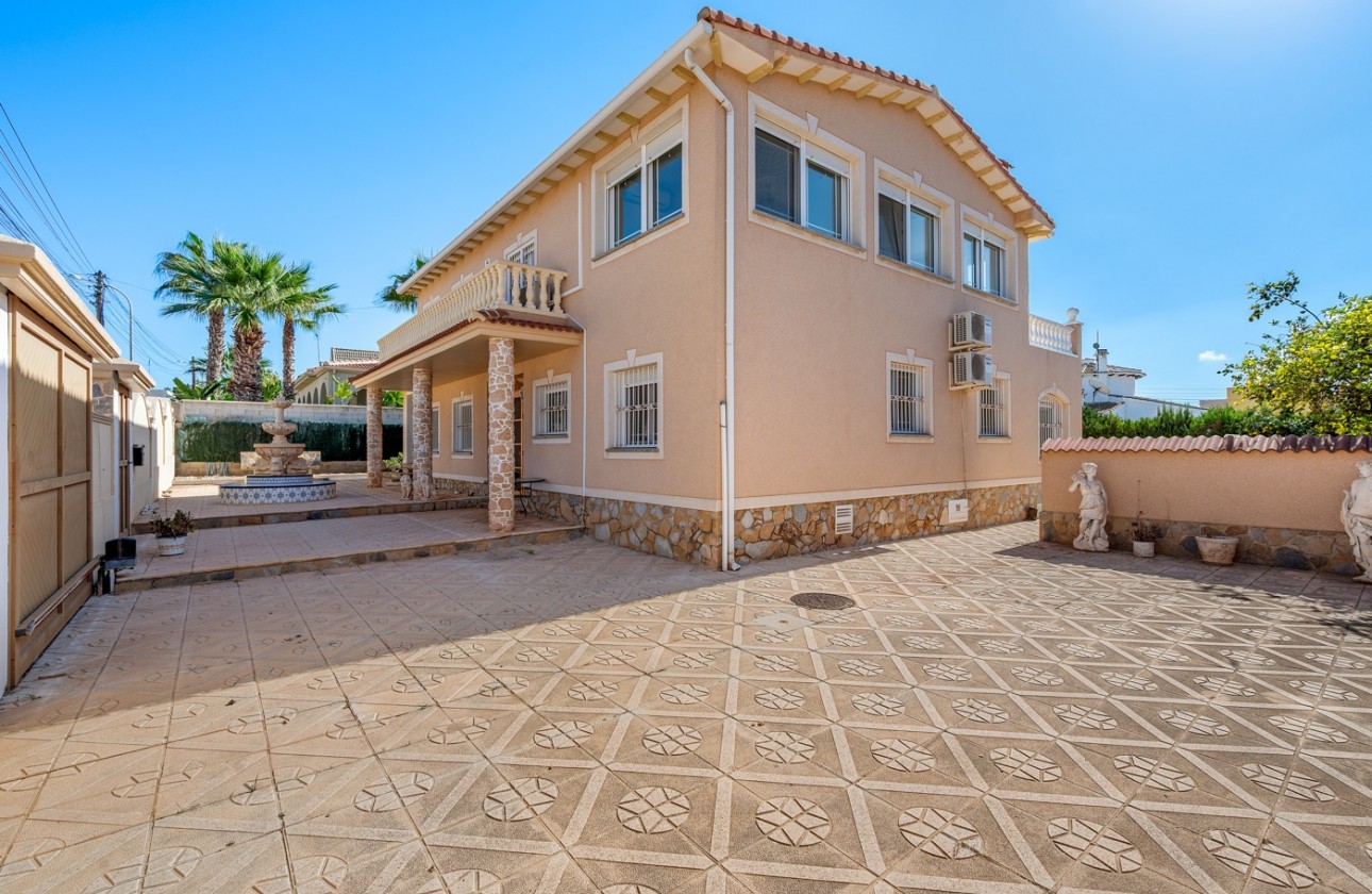 Videresalg - Detached Villa - Ciudad Quesada