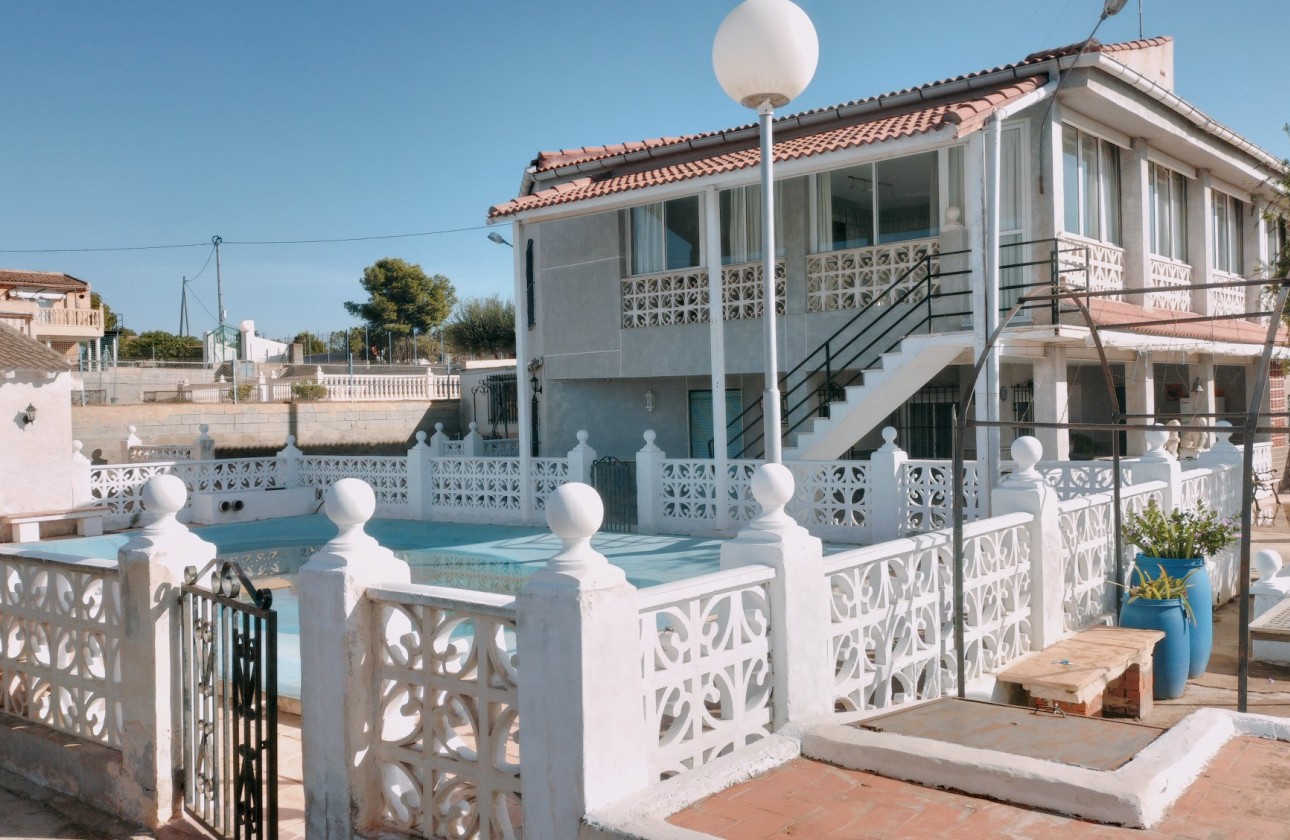 Videresalg - Detached Villa - Crevillente