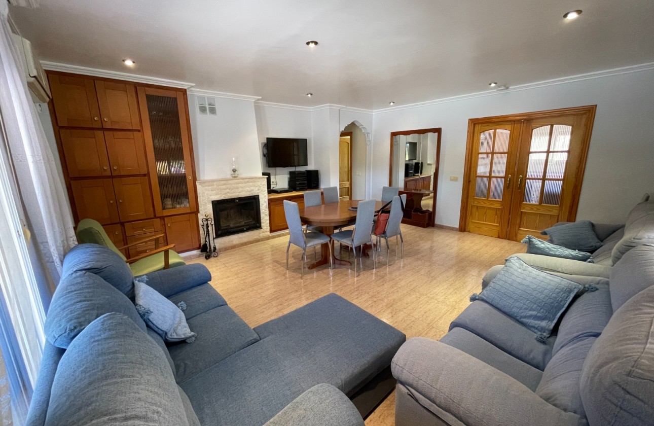 Videresalg - Detached Villa - Crevillente