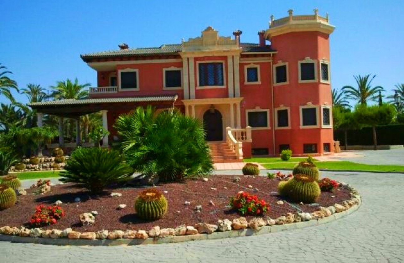 Videresalg - Detached Villa - Elche