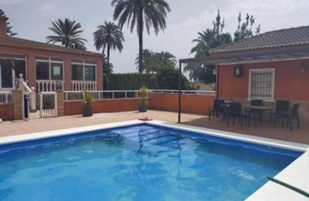 Videresalg - Detached Villa - Elche