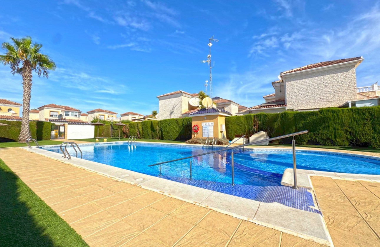 Videresalg - Detached Villa - Guardamar del Segura - El Raso