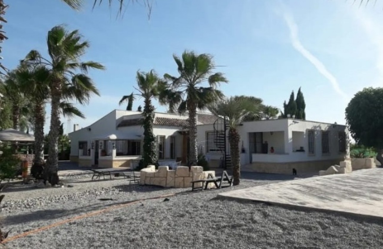 Videresalg - Detached Villa - La Matanza