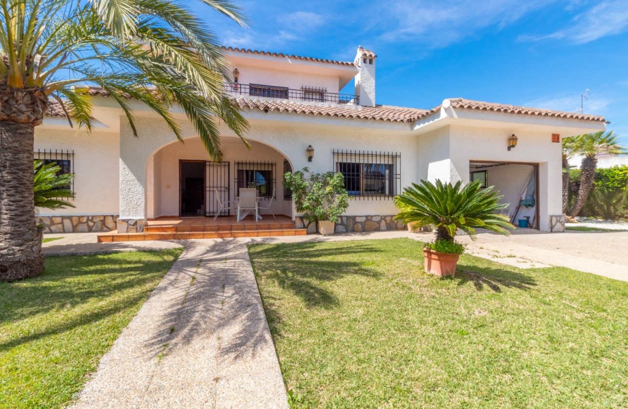 Videresalg - Detached Villa - Orihuela Costa - Cabo Roig