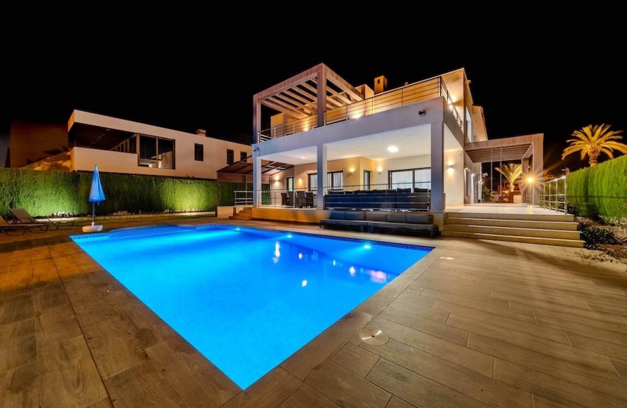 Videresalg - Detached Villa - Orihuela Costa - Cabo Roig
