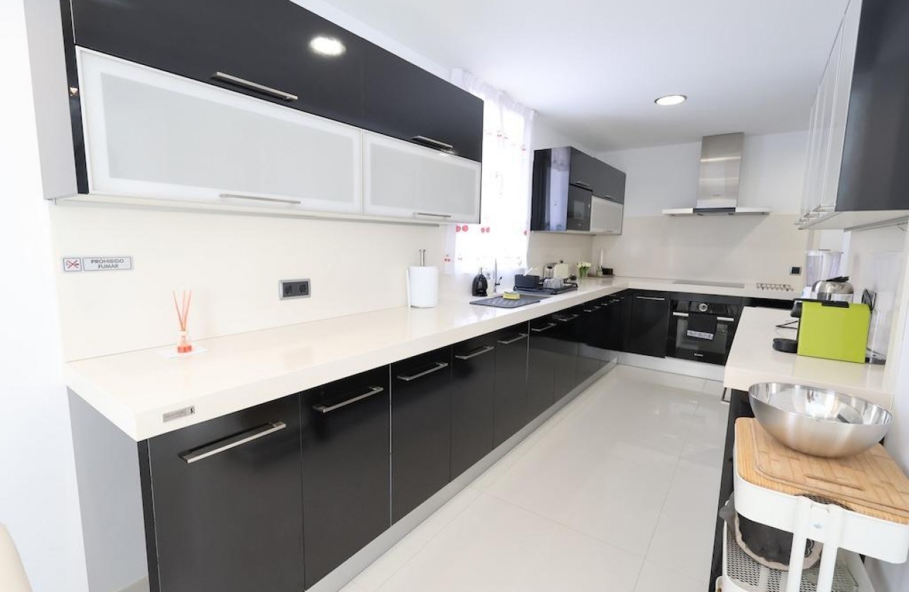 Videresalg - Detached Villa - Orihuela Costa - Cabo Roig