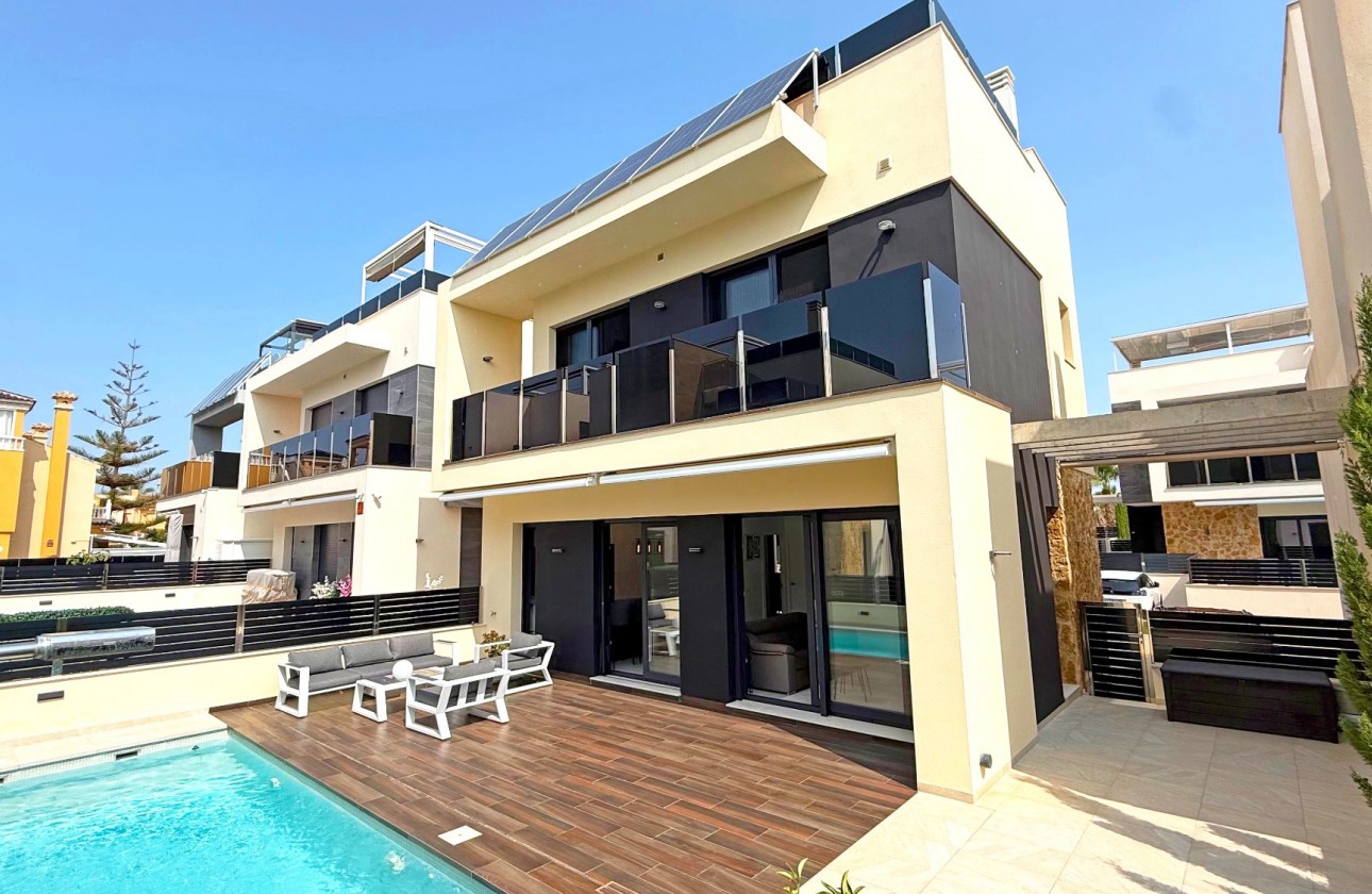 Videresalg - Detached Villa - Orihuela Costa - Lomas de Cabo Roig