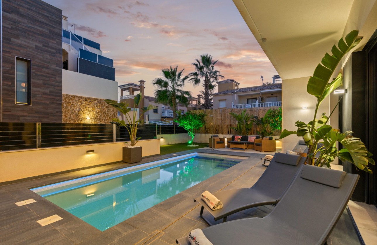 Videresalg - Detached Villa - Orihuela Costa - Lomas de Campoamor