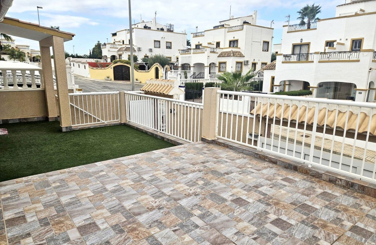 Videresalg - Detached Villa - Orihuela Costa - Los Altos