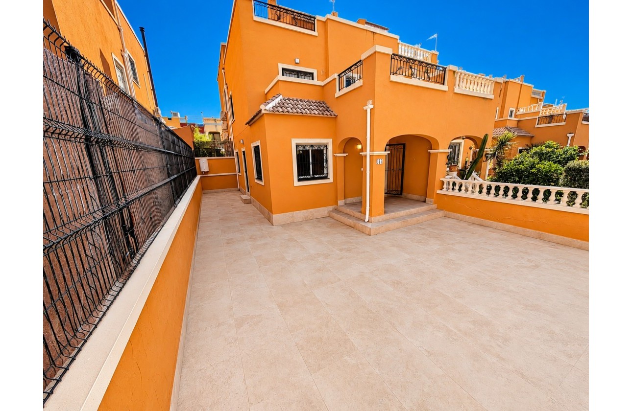 Videresalg - Detached Villa - Orihuela Costa - Los Altos