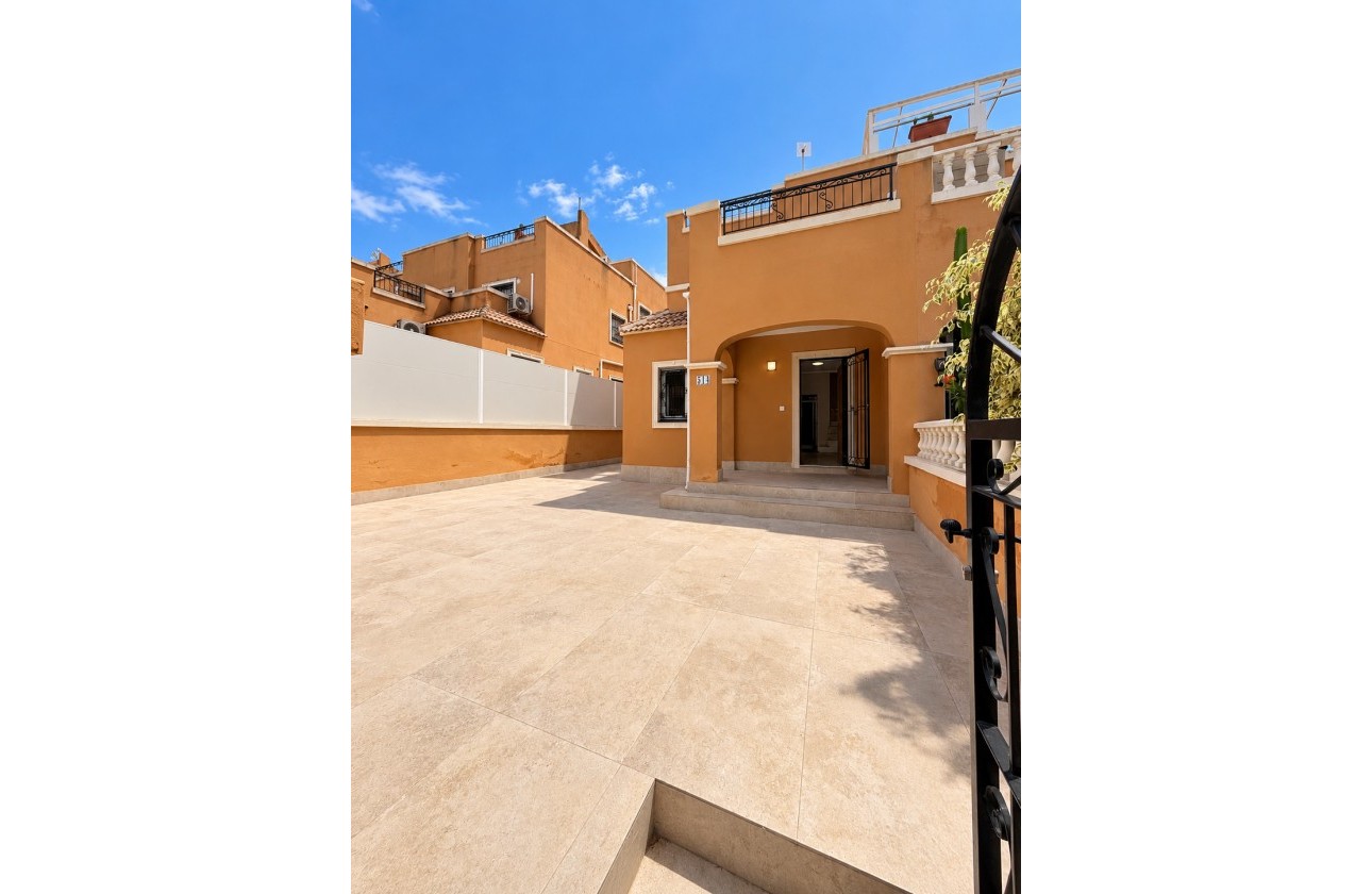 Videresalg - Detached Villa - Orihuela Costa - Los Altos