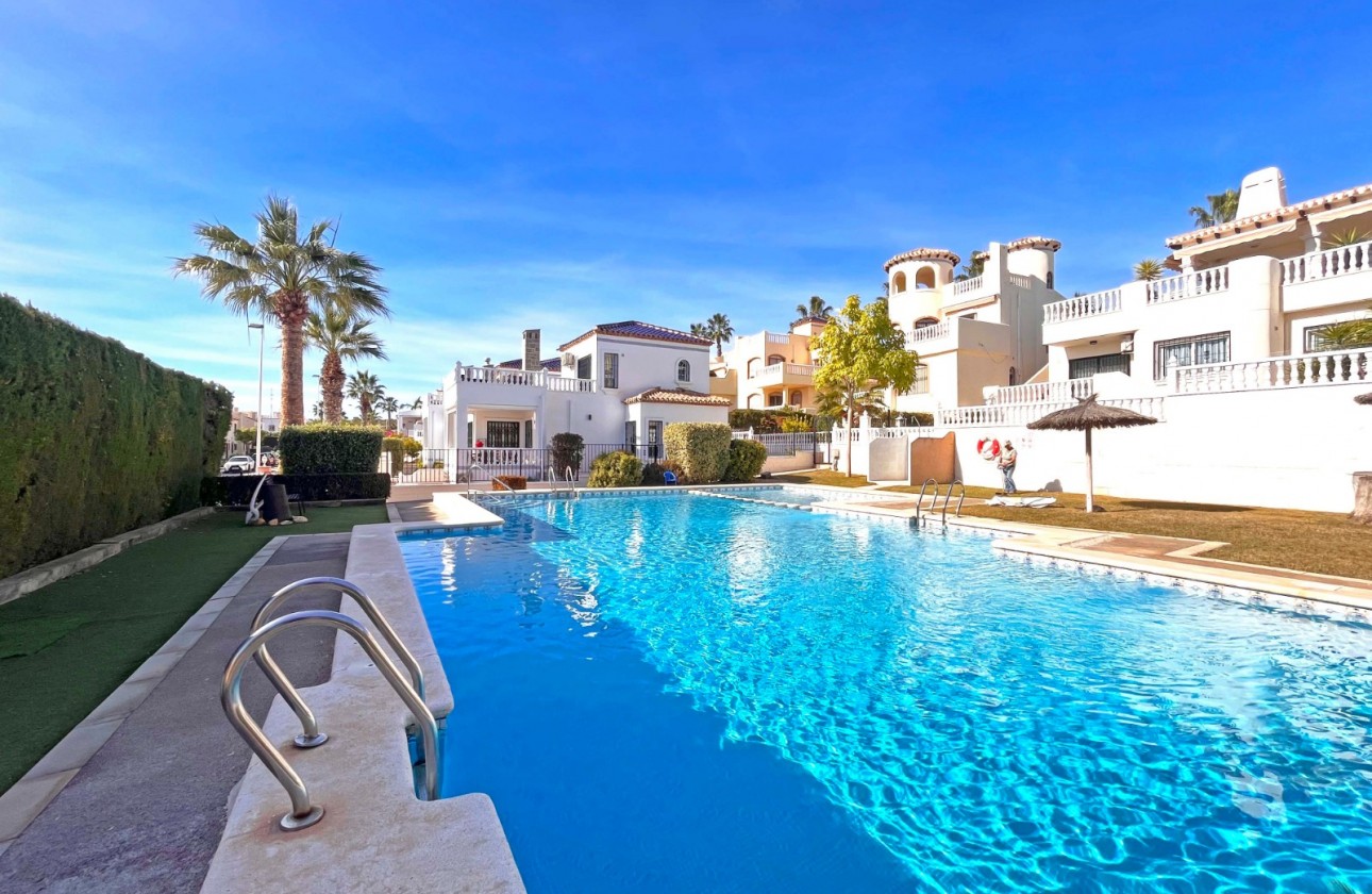 Videresalg - Detached Villa - Orihuela Costa - Los Dolses