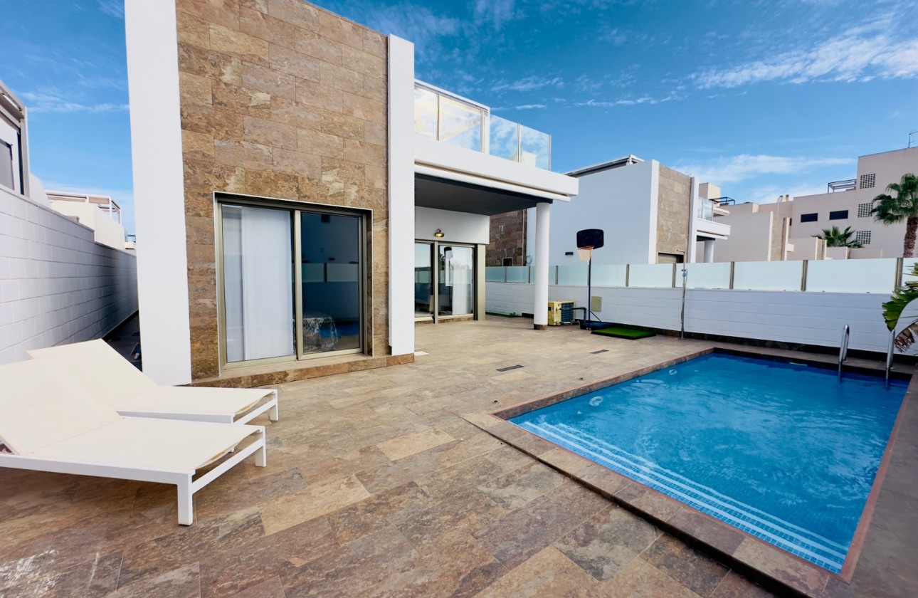 Videresalg - Detached Villa - Orihuela Costa - Los Dolses