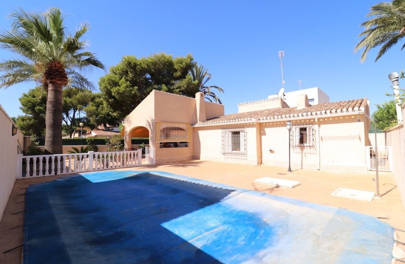 Videresalg - Detached Villa - Orihuela Costa - Punta Prima