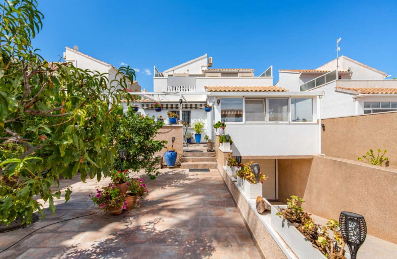 Videresalg - Detached Villa - Orihuela Costa - Punta Prima