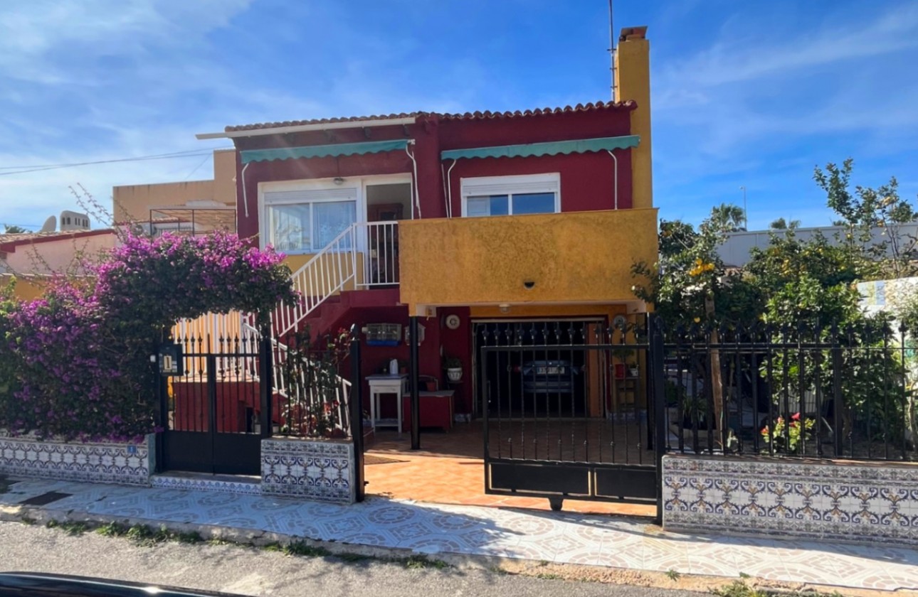 Videresalg - Detached Villa - Orihuela Costa - Punta Prima