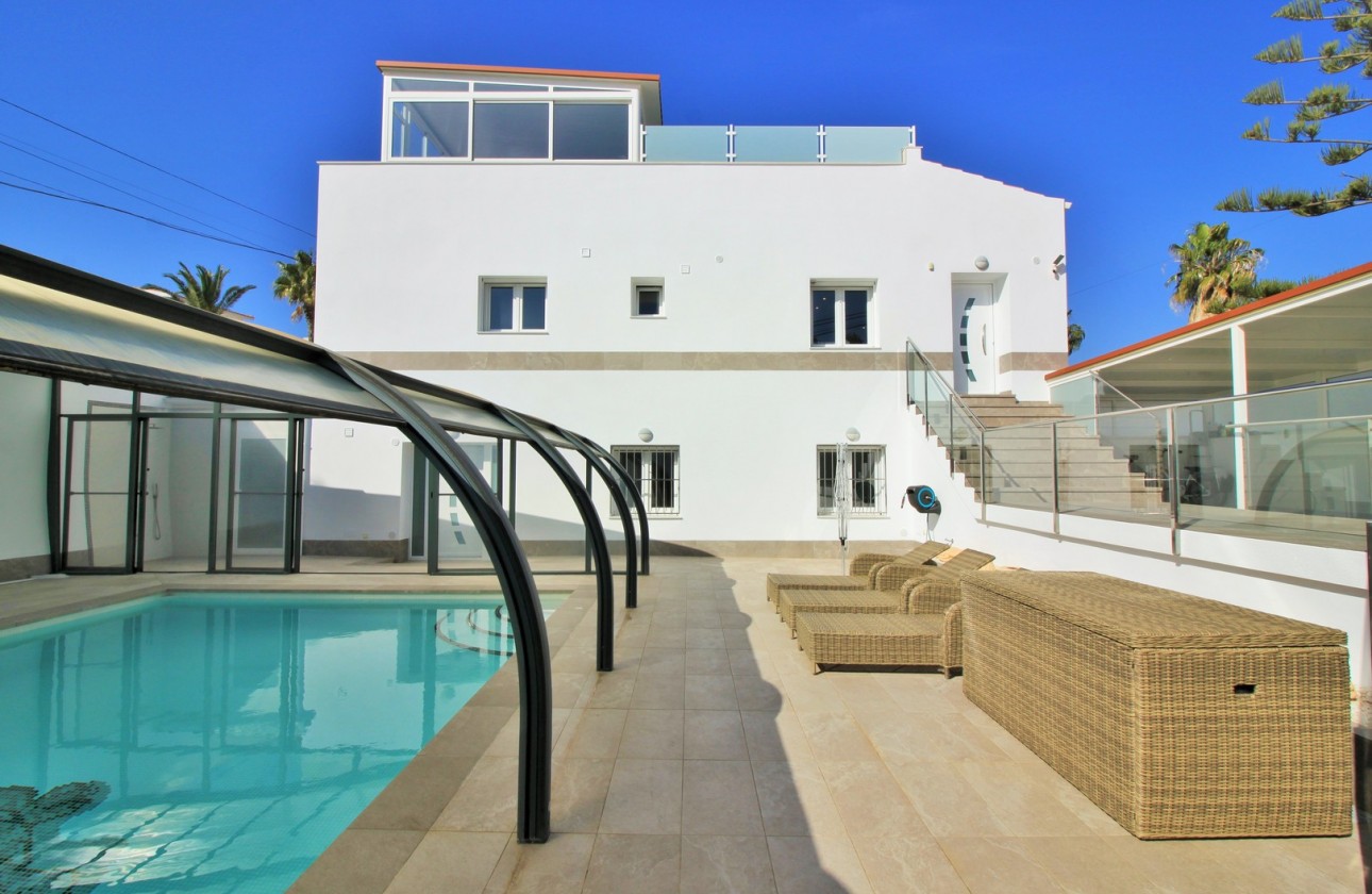 Videresalg - Detached Villa - Orihuela Costa - Villamartín