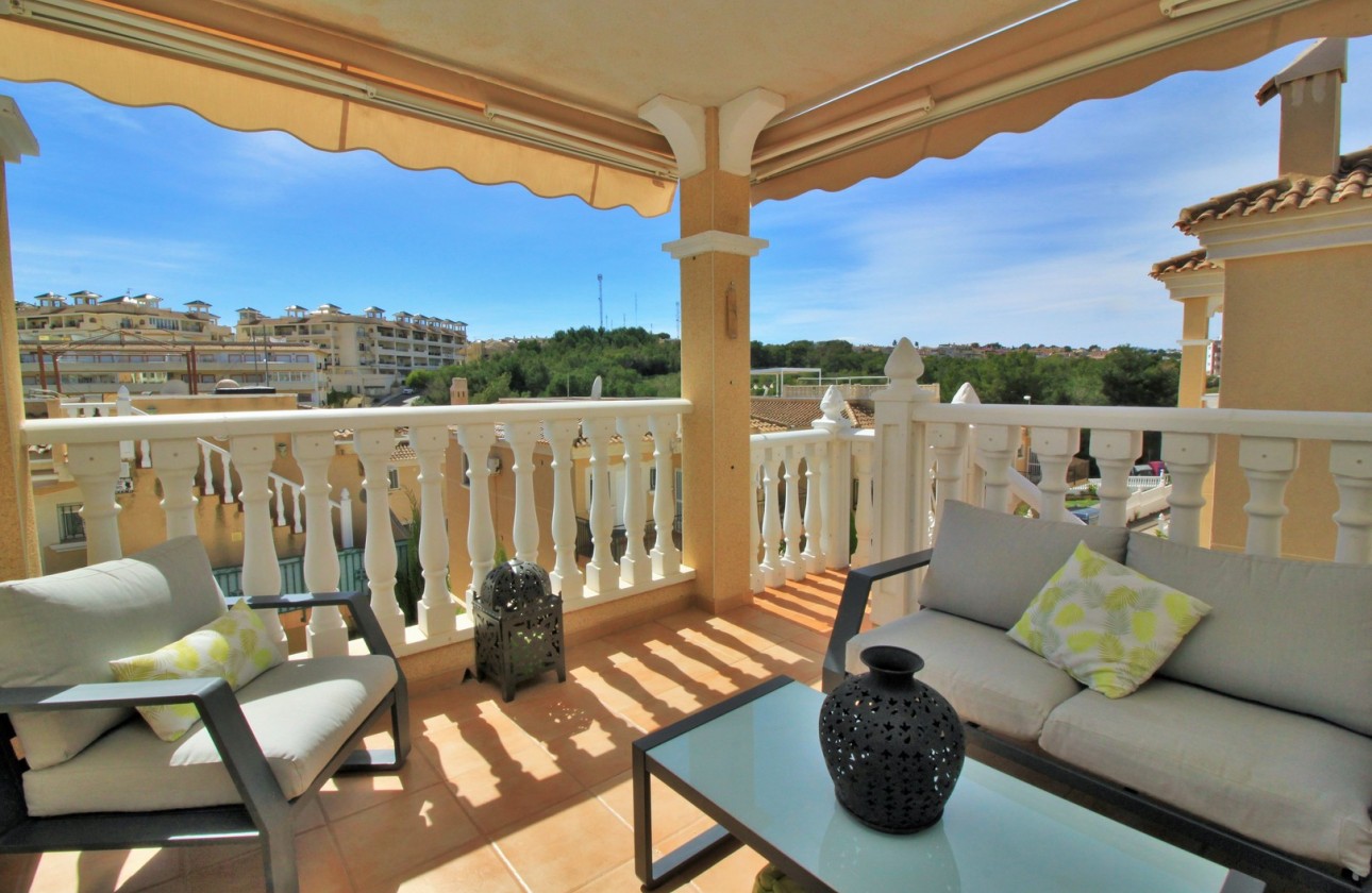 Videresalg - Detached Villa - Orihuela Costa - Villamartín