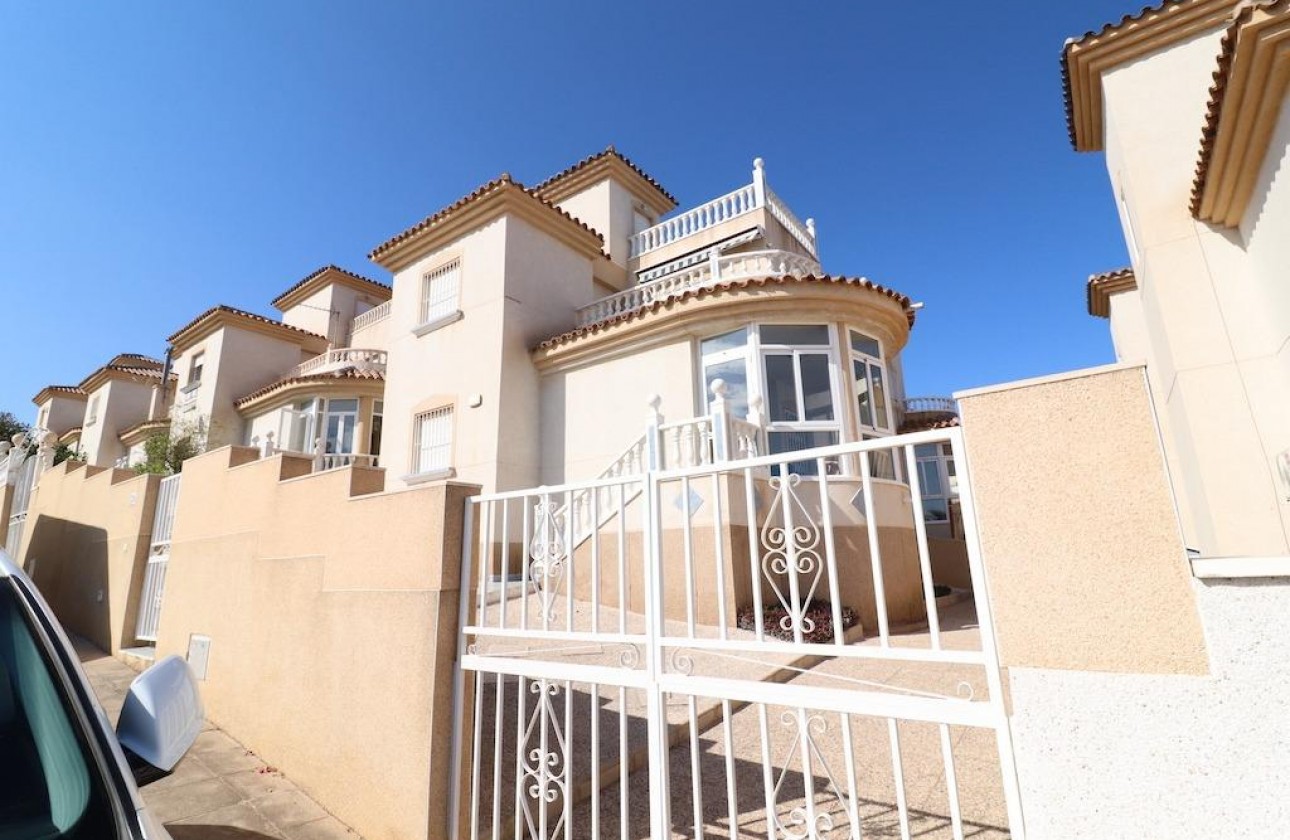 Videresalg - Detached Villa - Orihuela Costa - Villamartín