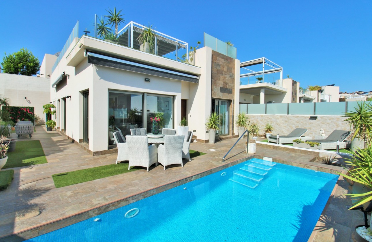 Videresalg - Detached Villa - Orihuela Costa - Villamartín