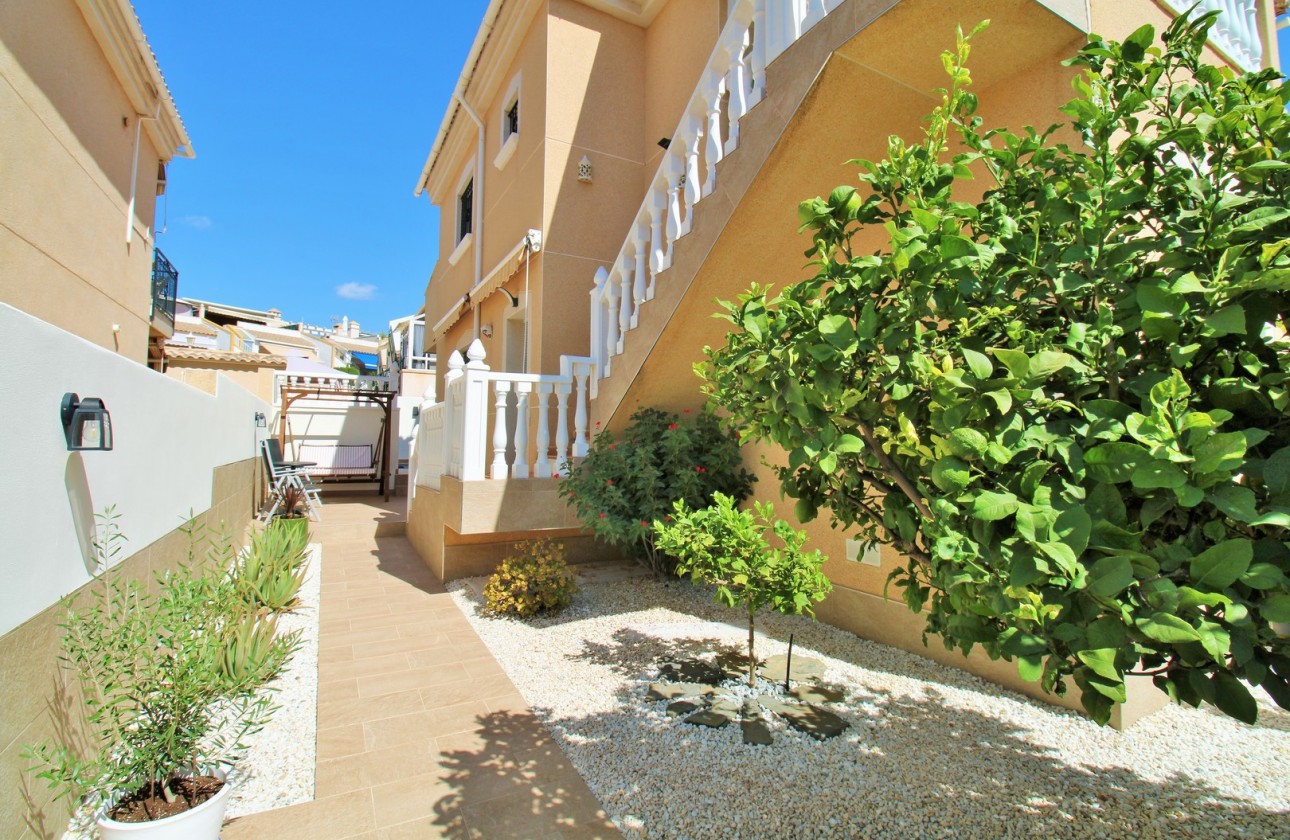 Videresalg - Detached Villa - Orihuela Costa - Villamartín