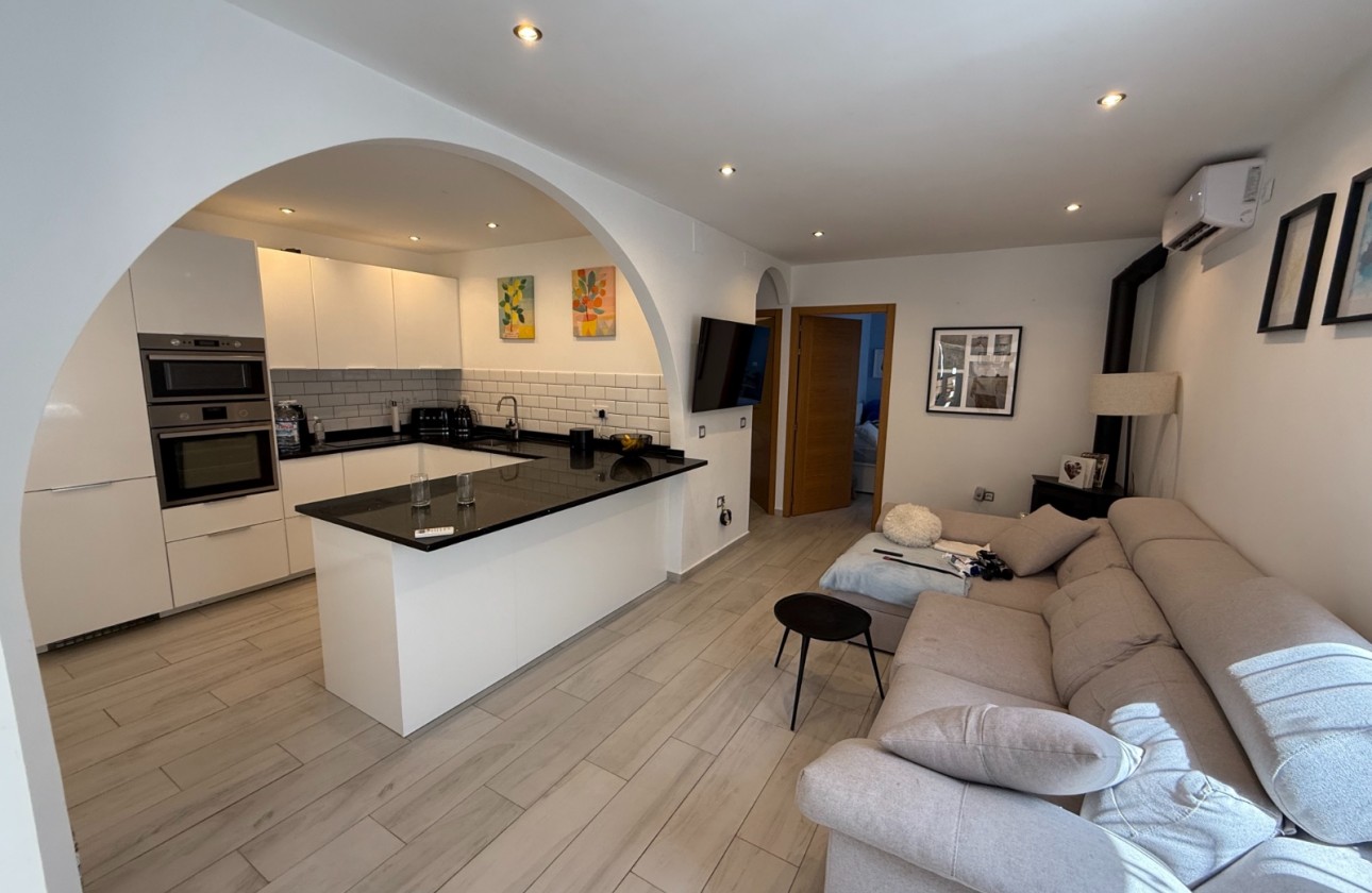 Videresalg - Detached Villa - Orihuela Costa - Villamartín