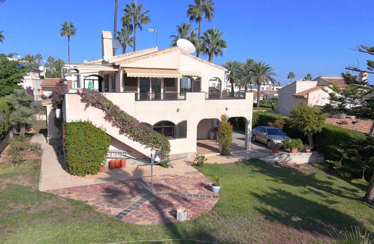 Videresalg - Detached Villa - Orihuela Costa - Villamartín
