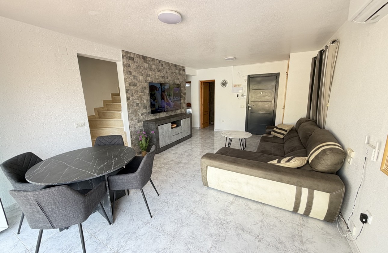 Videresalg - Detached Villa - Orihuela Costa - Villamartín