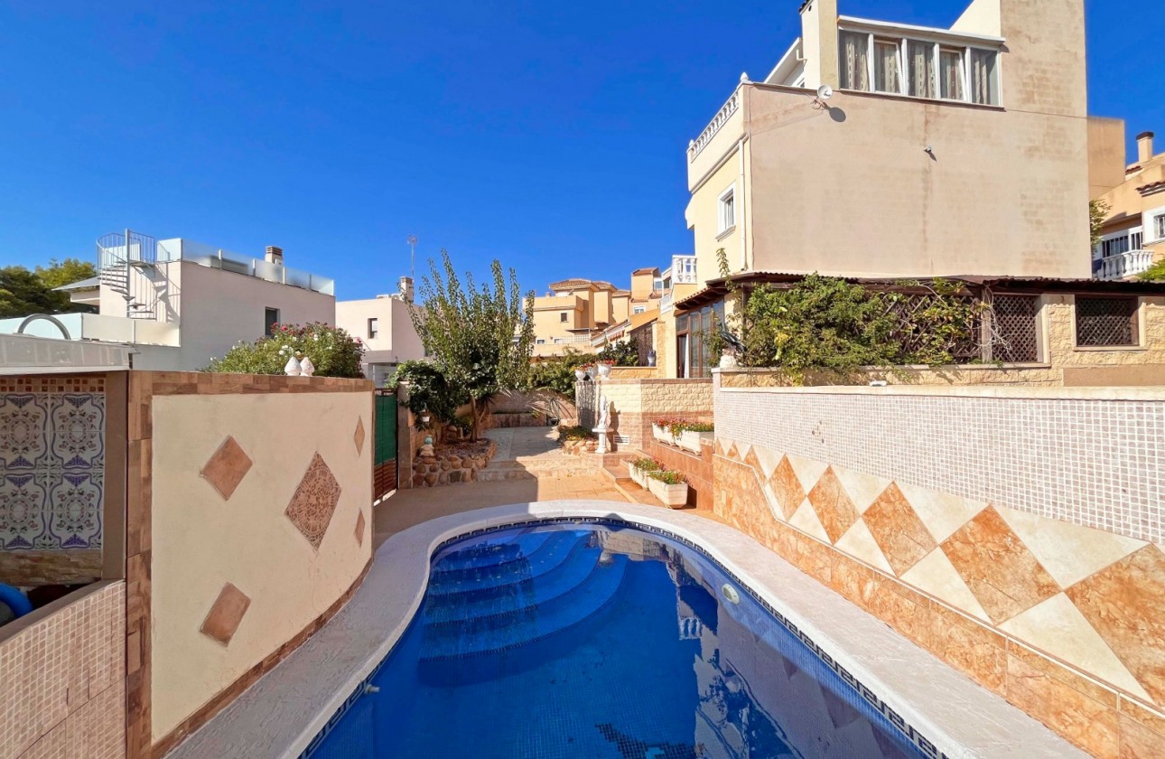 Videresalg - Detached Villa - Orihuela Costa - Villamartín