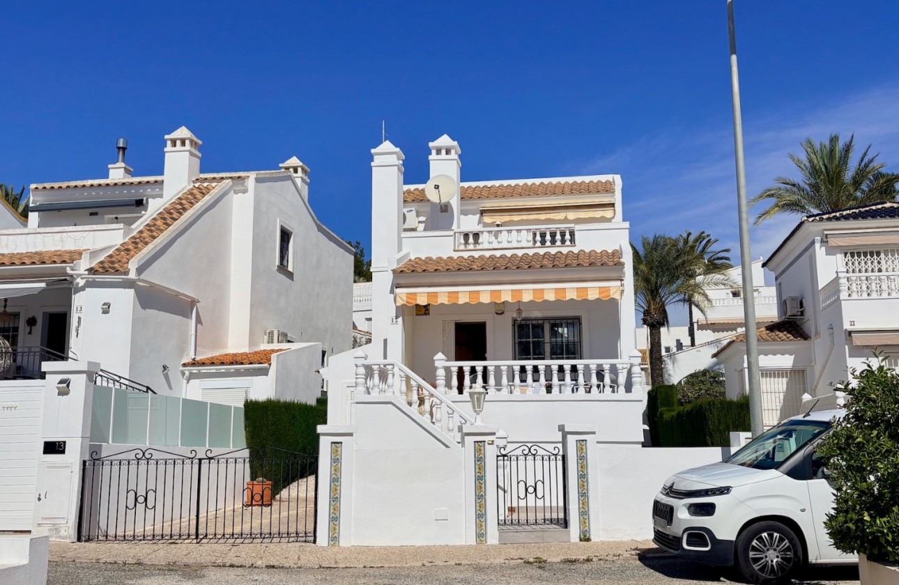 Videresalg - Detached Villa - Orihuela - Villamartín