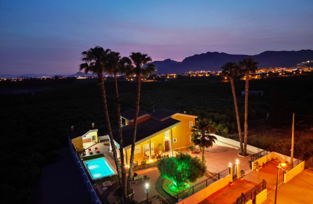 Videresalg - Detached Villa - Orihuela