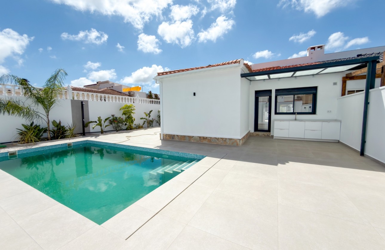 Videresalg - Detached Villa - Torrevieja - La Siesta - El Salado -  Torreta