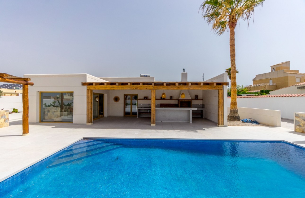 Videresalg - Detached Villa - Torrevieja - Torreta Florida